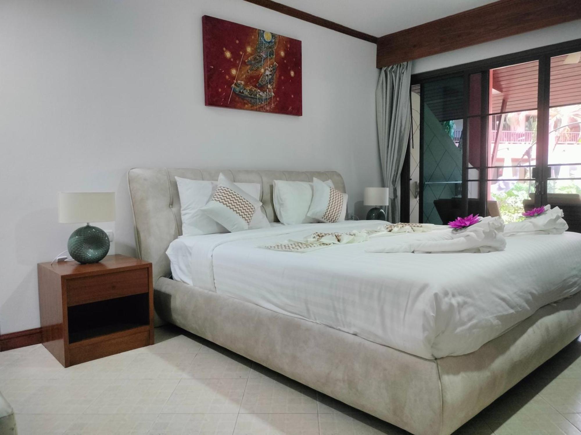 Sai Rougn Apartment Patong Bagian luar foto