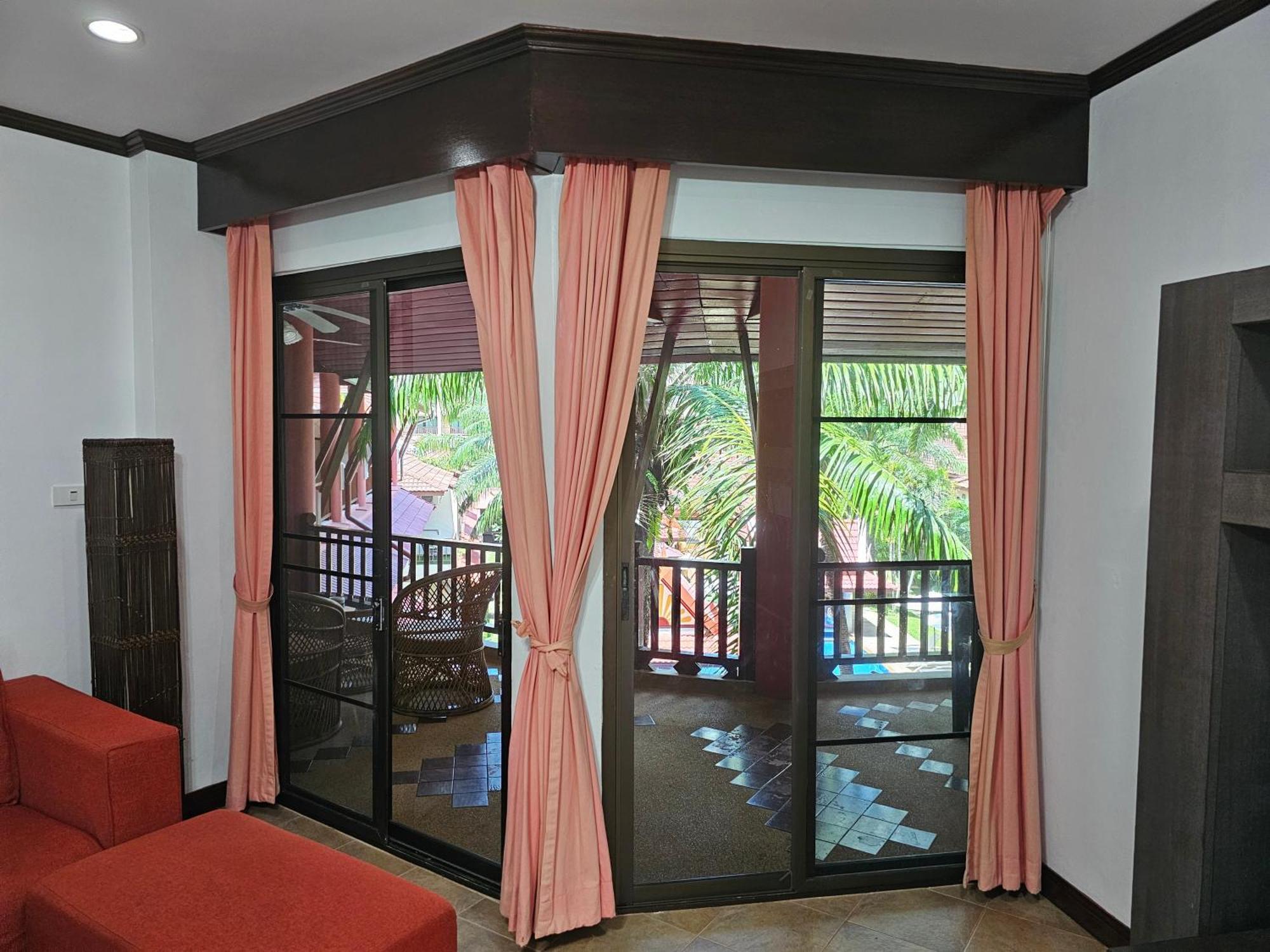 Sai Rougn Apartment Patong Bagian luar foto