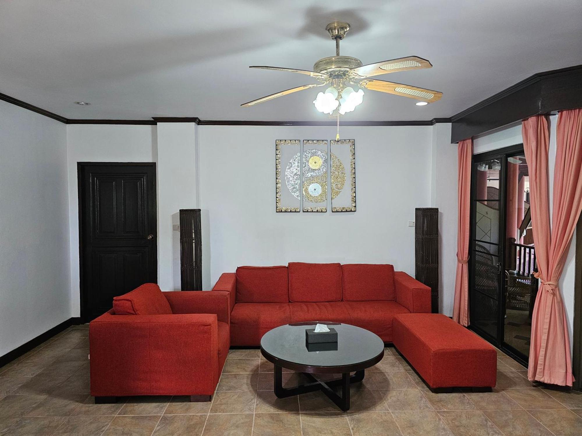Sai Rougn Apartment Patong Bagian luar foto