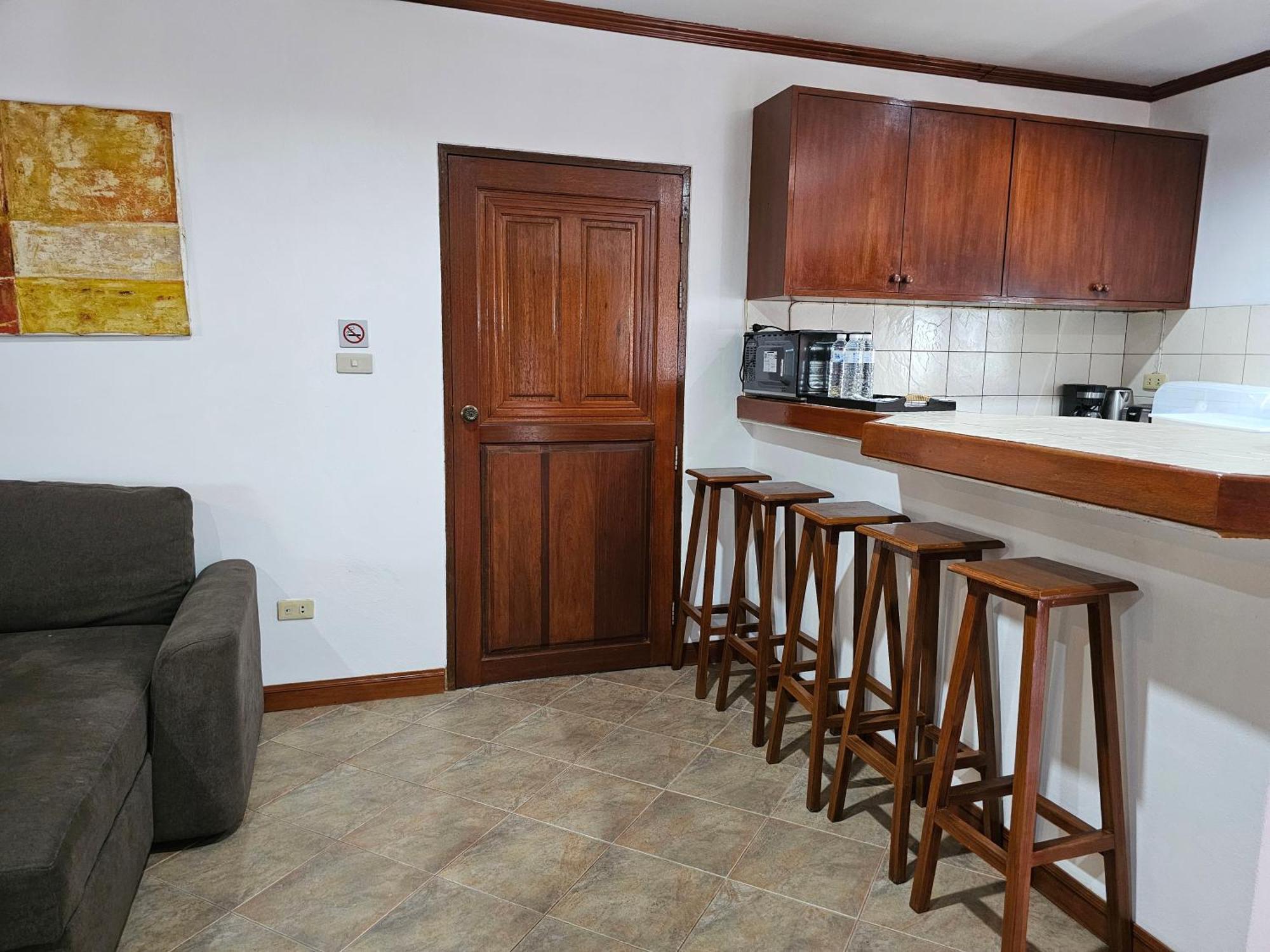 Sai Rougn Apartment Patong Bagian luar foto