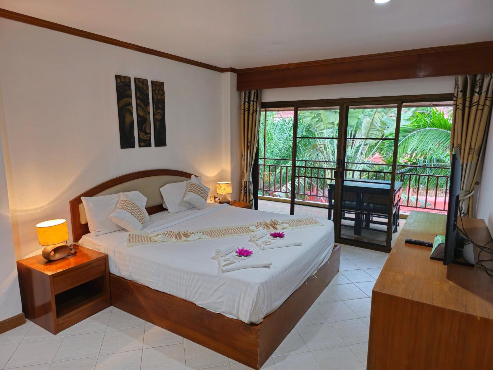 Sai Rougn Apartment Patong Bagian luar foto