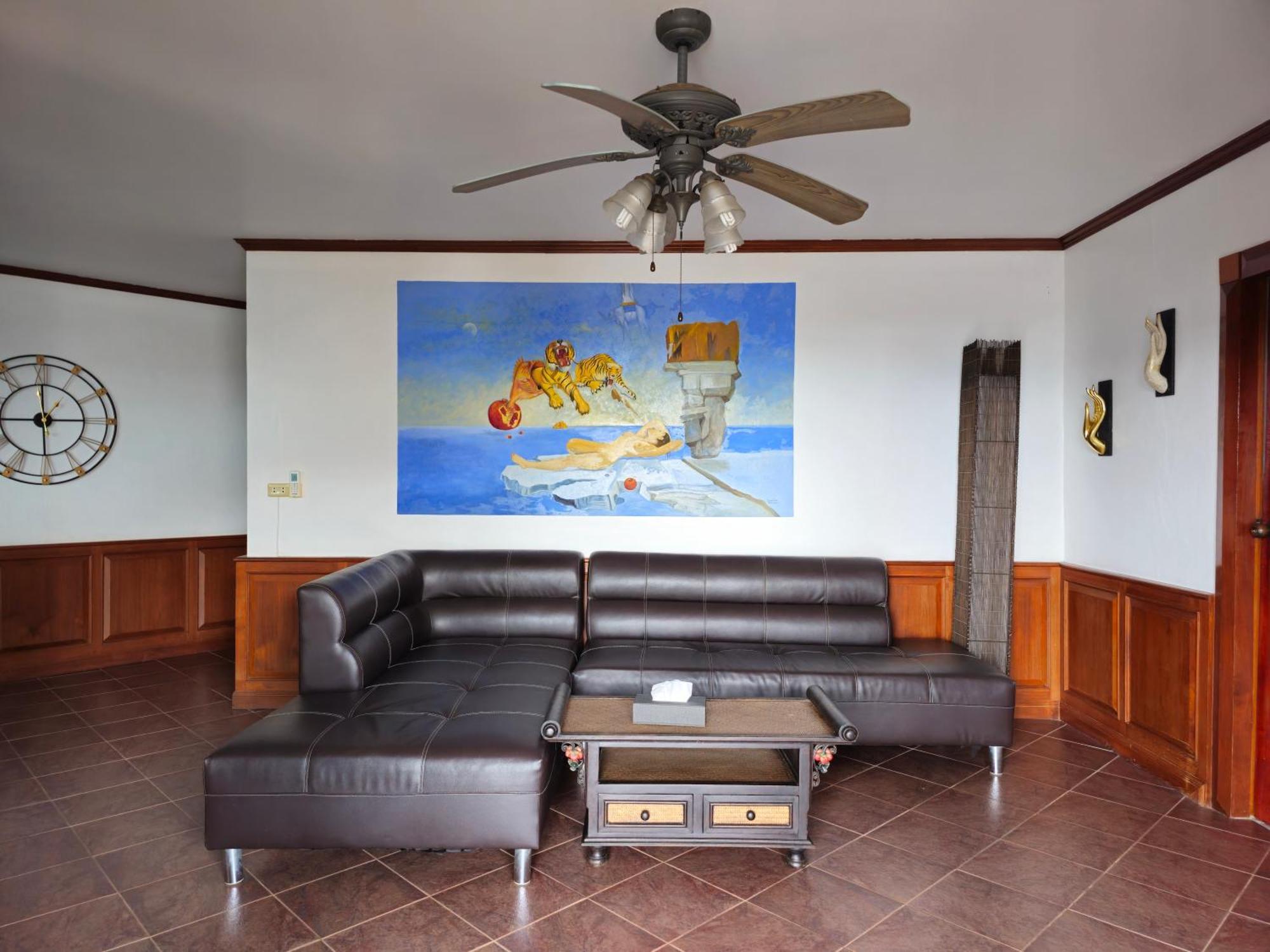 Sai Rougn Apartment Patong Bagian luar foto